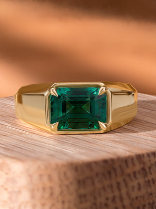 Vintage emerald signet ring band