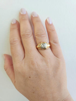 Retro 0.25 Carat Old Mine Cut Diamond Solitaire Ring Band 14k Two Tone Gold