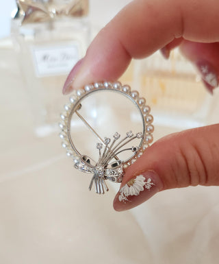 Retro Platinum White Pearl and Diamond Reef Ribbon Brooch