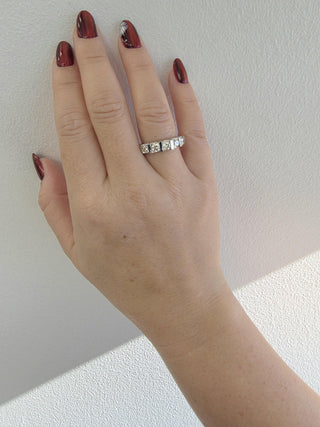 18K White Gold 1 Carat Five Stone Diamond Ring