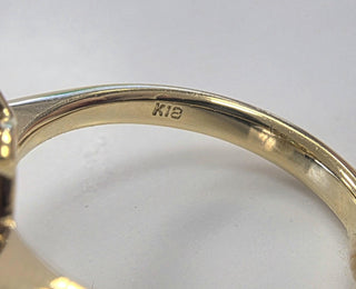 18K Gold Tourmaline Cabochon and Mother of Pearl Flower Ring