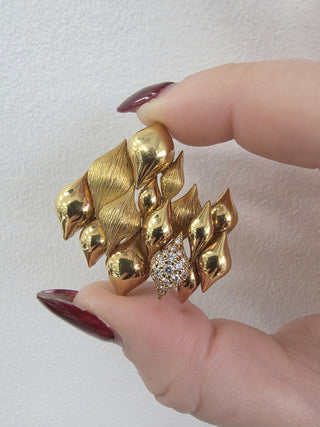 Vintage 18K Gold Henry Dunay Textured Diamond Brooch