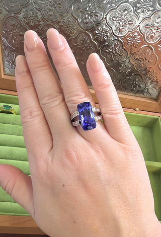 Estate 18K White Gold 11.56 Carat Tanzanite and Diamond Ring