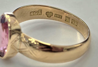 Vintage Finnish 1.80 Carat Pink Oval Gemstone Tourmaline Bezel Rose Gold Ring