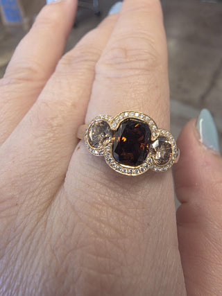 Estate 18K Gold 3.54 Carats Chocolate and Cognac and White Diamond Ring