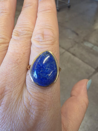 Vintage 14K Yellow Gold Lapis Lazuli Pear Shape Bezel Set Ring