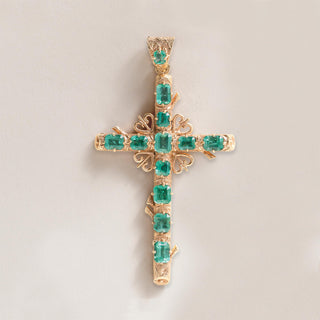 Vintage 18K Yellow Gold Colombian Emerald Cross Pendant