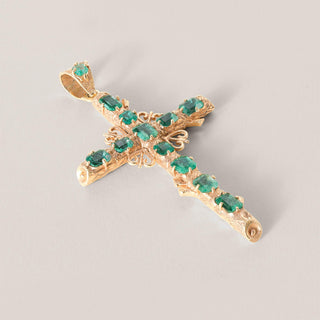 Vintage 18K Yellow Gold Colombian Emerald Cross Pendant
