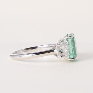 Vintage 18K Gold 2.32 Carat Colombian Emerald and Diamond Ring