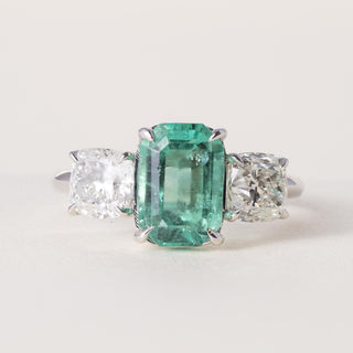 Vintage 18K Gold 2.32 Carat Colombian Emerald and Diamond Ring