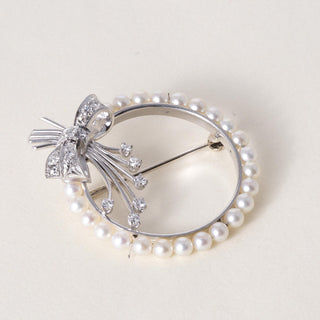 Retro Platinum White Pearl and Diamond Reef Ribbon Brooch