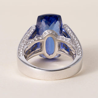Estate 18K White Gold 11.56 Carat Tanzanite and Diamond Ring