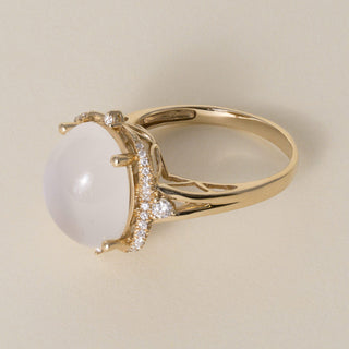 Vintage 14K Gold Moonstone Cabochon Oval and Diamond Cocktail Ring