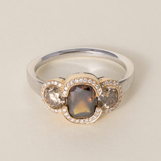 Estate 18K Gold 3.54 Carats Chocolate and Cognac and White Diamond Ring