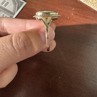 Mid Century Wedgwood 14K Gold Green Jasperware Cameo Oval Bezel Set Ring