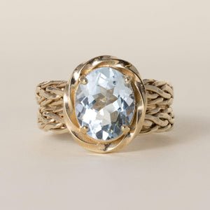 Vintage 14K Gold 3 Carat Aquamarine Oval Woven Wheat Chain Band Ring