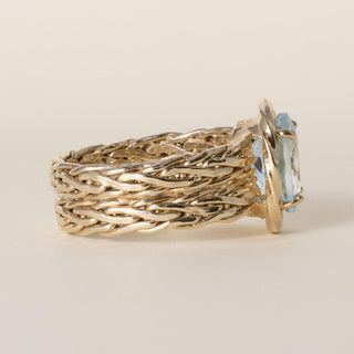 Vintage 14K Gold 3 Carat Aquamarine Oval Woven Wheat Chain Band Ring