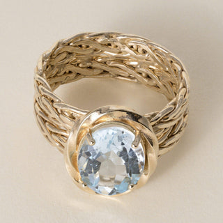 Vintage 14K Gold 3 Carat Aquamarine Oval Woven Wheat Chain Band Ring