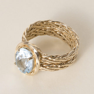 Vintage 14K Gold 3 Carat Aquamarine Oval Woven Wheat Chain Band Ring