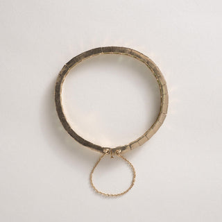 Vintage 14K Yellow Gold Flex 5.54 Carats Emerald Bangle Bracelet