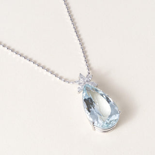 Plat 19.80ct Aquamarine Pear Shape Diamond Necklace