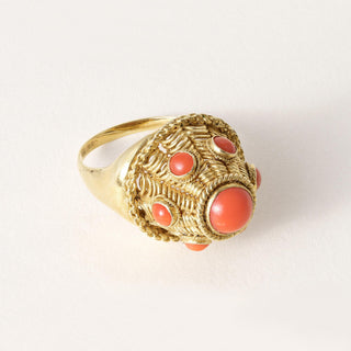 Vintage 14K Yellow Gold Coral Bezel Set Ring