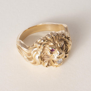 Vintage 14K Gold Roaring Lion Head Diamond Statement Ring