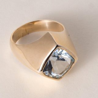 Vintage 14K Gold 6 Carat Kite Cut Aquamarine Signet Ring