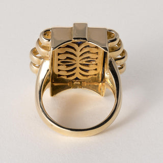 Vintage 18K Gold 9.03 Carat Lapis Lazuli and Diamond Sculptural Statment Ring