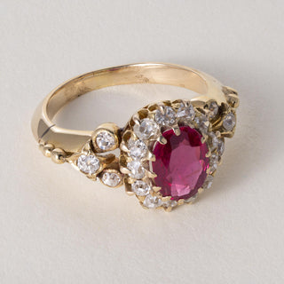 Victorian 17K Gold 1.90 Carat Red Spinel and Old Mine Cut Diamond Ring