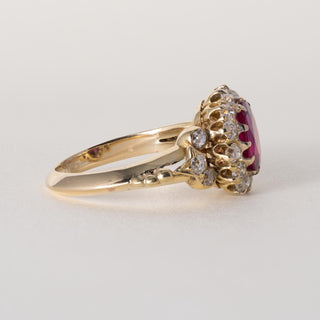 Victorian 17K Gold 1.90 Carat Red Spinel and Old Mine Cut Diamond Ring