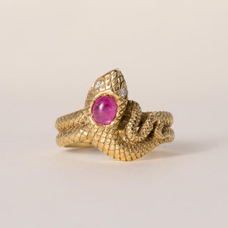 Vintage Italian 18K Gold Burma Ruby Cabochon and Diamond Eyes Serpent Ring