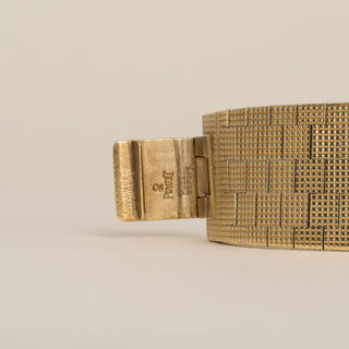 Vintage 1970s Ladies Piaget 18K Yellow Gold Diamond Bezel Watch