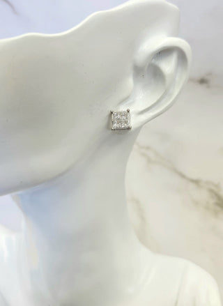 18K Gold Single Diamond Princess Cut Illusion Set Stud Earring