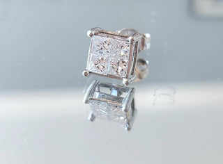 18K Gold Single Diamond Princess Cut Illusion Set Stud Earring