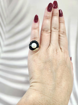 Vintage 14K Gold Onyx Seashell Ring with Pearl & Diamond Accents