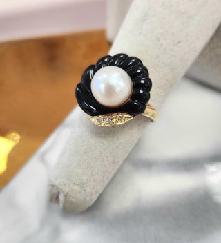 Vintage 14K Gold Onyx Seashell Ring with Pearl & Diamond Accents