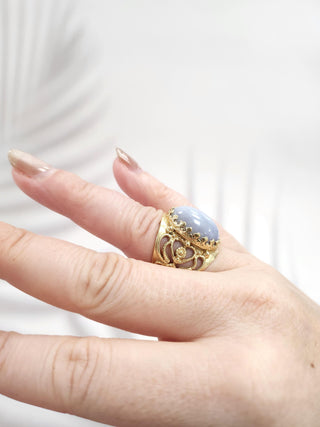 Vintage 14K Yellow Gold Lavender Jade Wide Gold Statement Ring