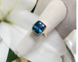 Blue Zircon 10.80 Carat Cushion Cut Bezel Setting Solid 18K Yellow Gold