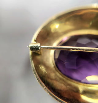 Vintage 10 Carat Oval Amethyst Engraved 14K Yellow Gold Brooch