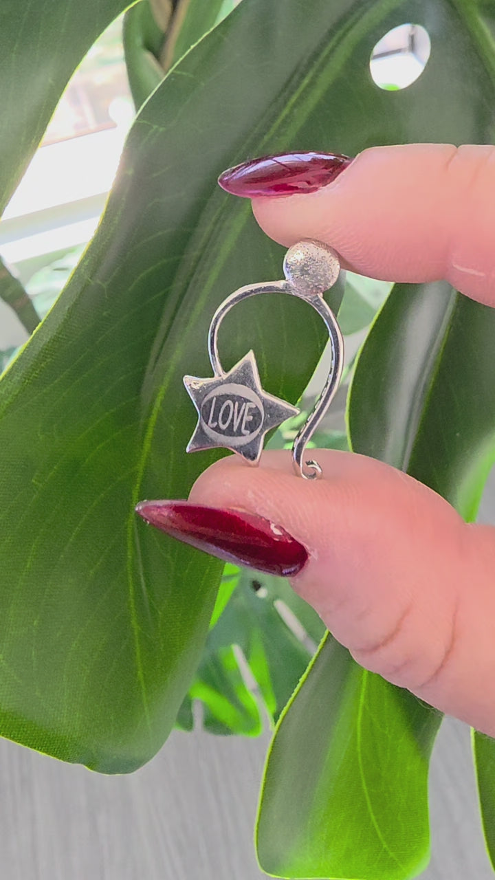 18K White Gold Dangling Love Star Pendant