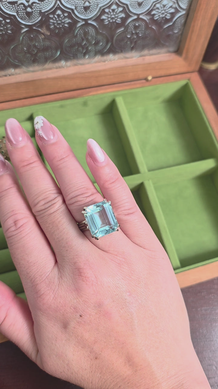 Vintage 18K Gold 12 Carat Emerald Cut Aquamarine Ring