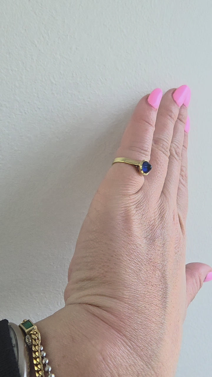Vintage 14K Gold 1 Carat Blue Sapphire Sugarloaf Bezel Set Ring