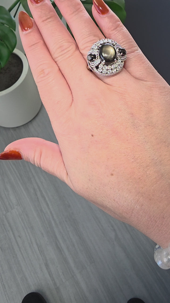 Vintage 5 Carats Black Star Sapphire 3 Stone Diamond Cocktail Ring