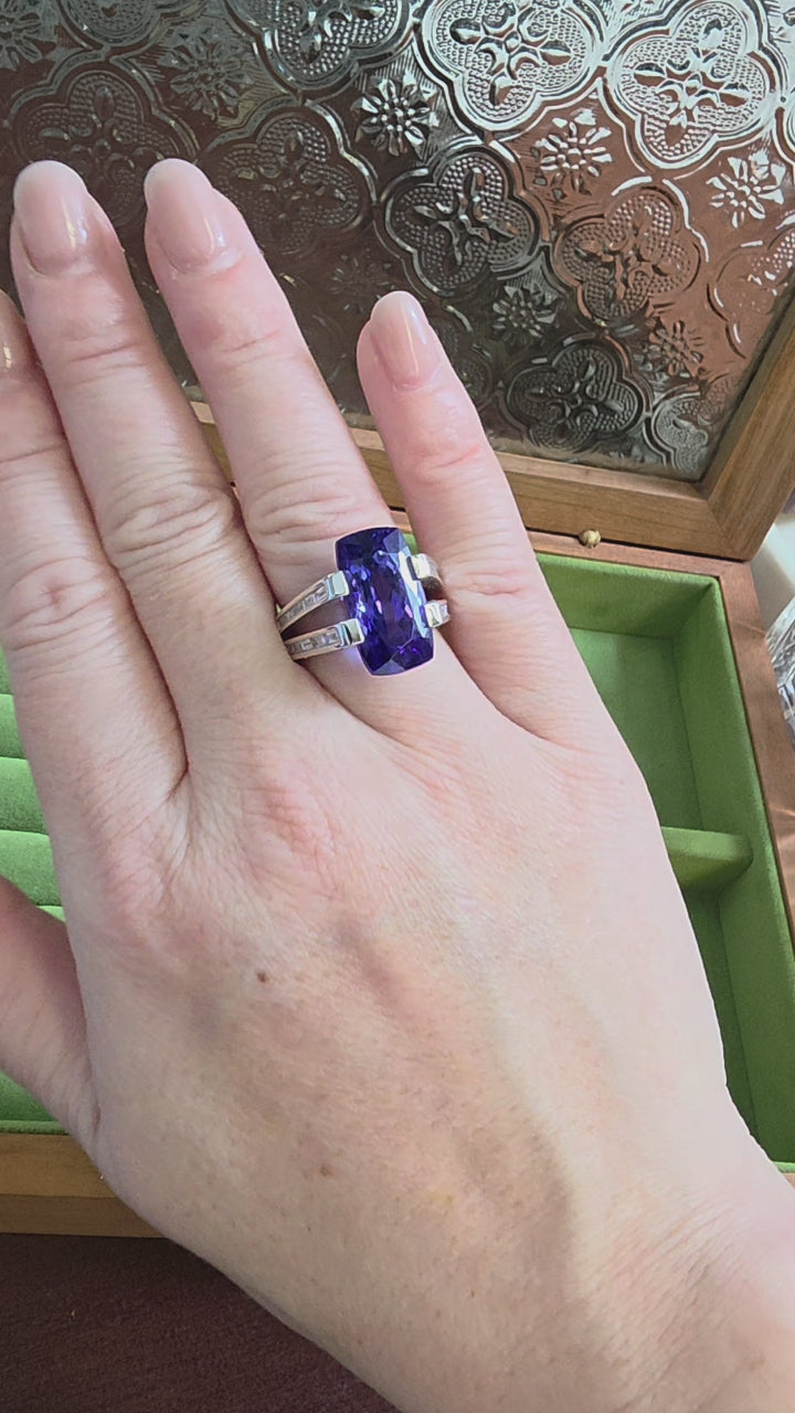 Estate 18K White Gold 11.56 Carat Tanzanite and Diamond Ring