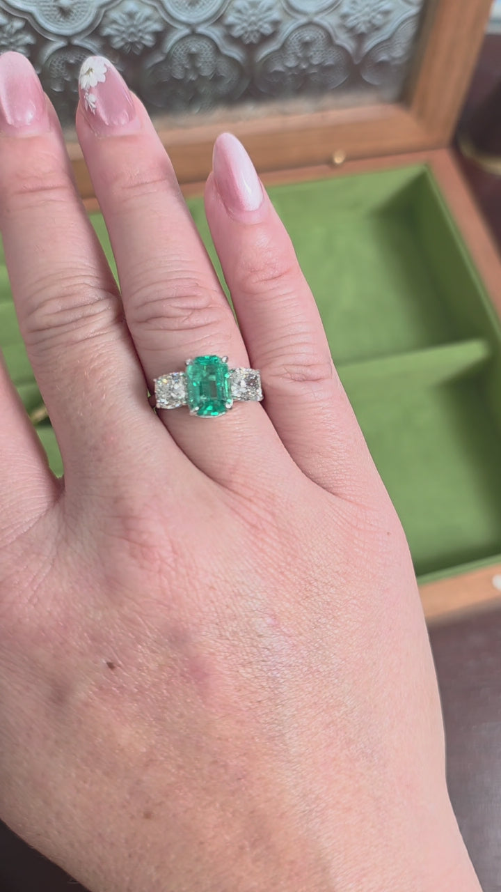 Vintage 18K Gold 2.32 Carat Colombian Emerald and Diamond Ring