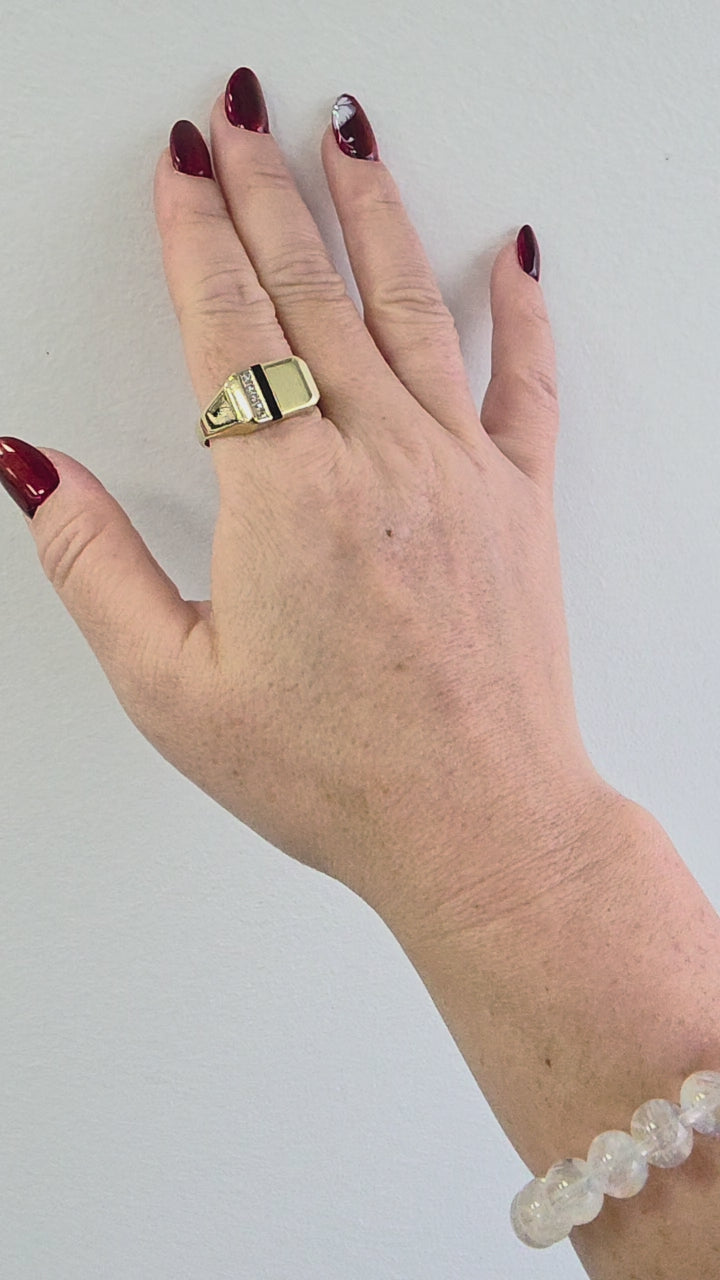 Vintage 14K Gents Diamond and Onyx Ring Band