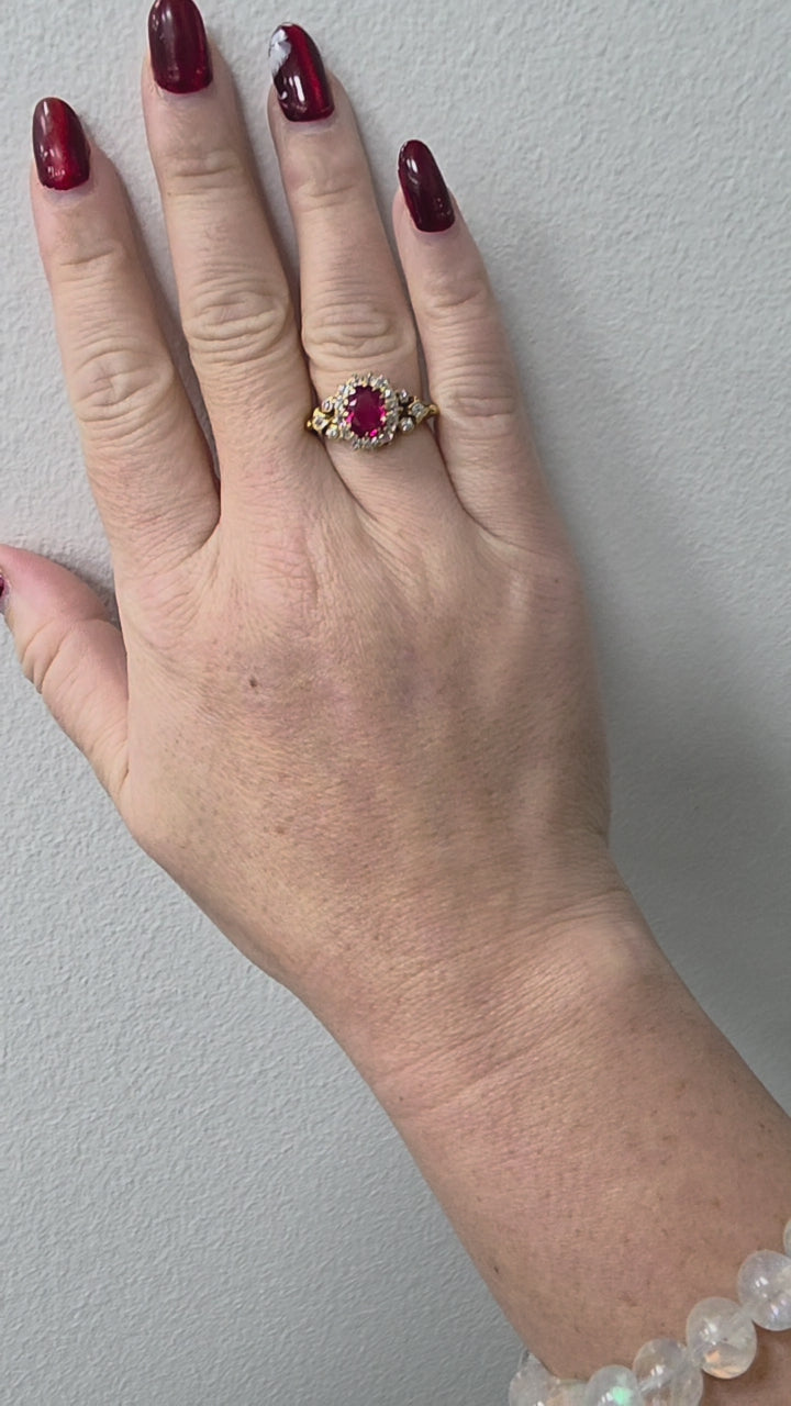 Victorian 17K Gold 1.90 Carat Red Spinel and Old Mine Cut Diamond Ring