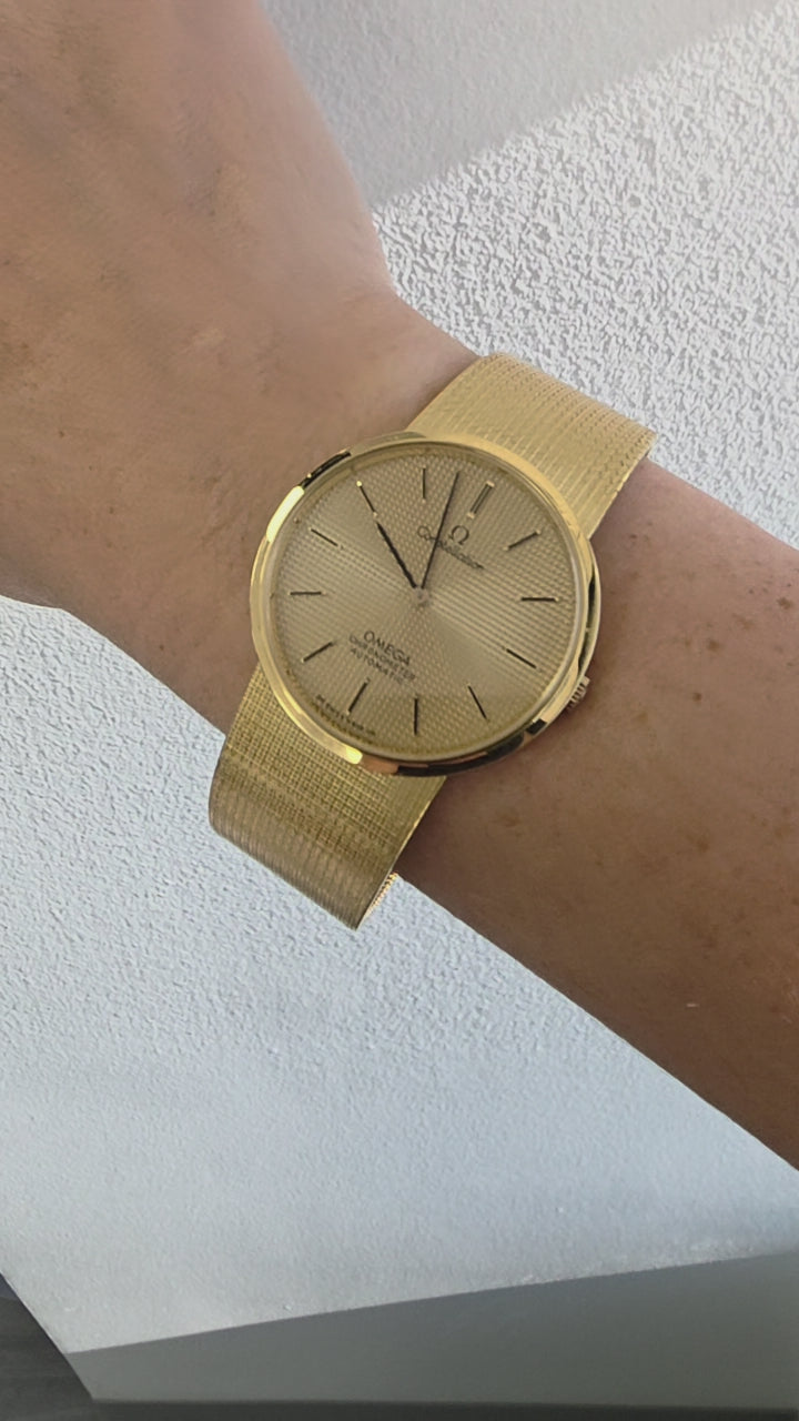 Vintage 18K Gold Omega Constellation Chronometer Watch