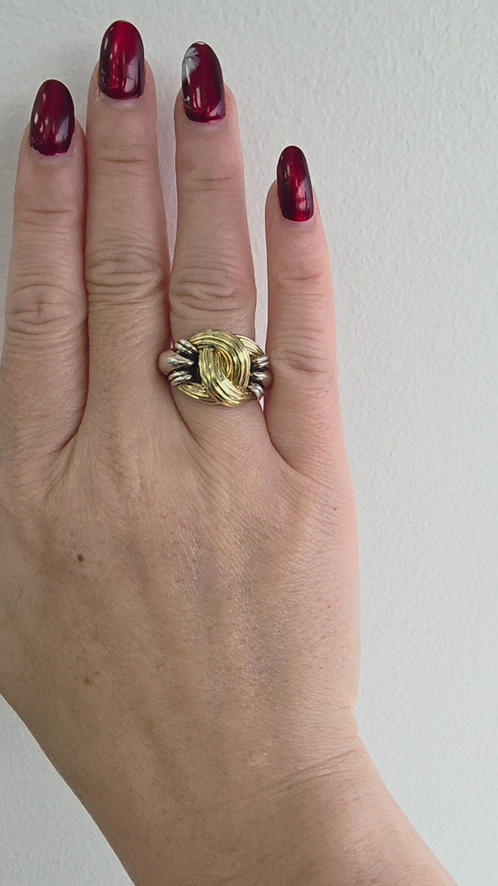 Steven Lagos Caviar collection  Knot Ring in 18K gold and silver